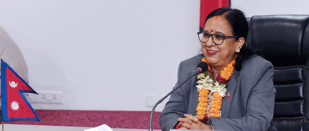 पहिलो महिला मुख्यसचिव बनिन् लीलादेवी गड्तौला