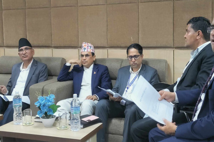 नेप्से पुगेर अर्थमन्त्रीले सोधे, ‘३ हजार पुगेको बजार कसरी २५०० मा आयो जवाफ चाहियो’